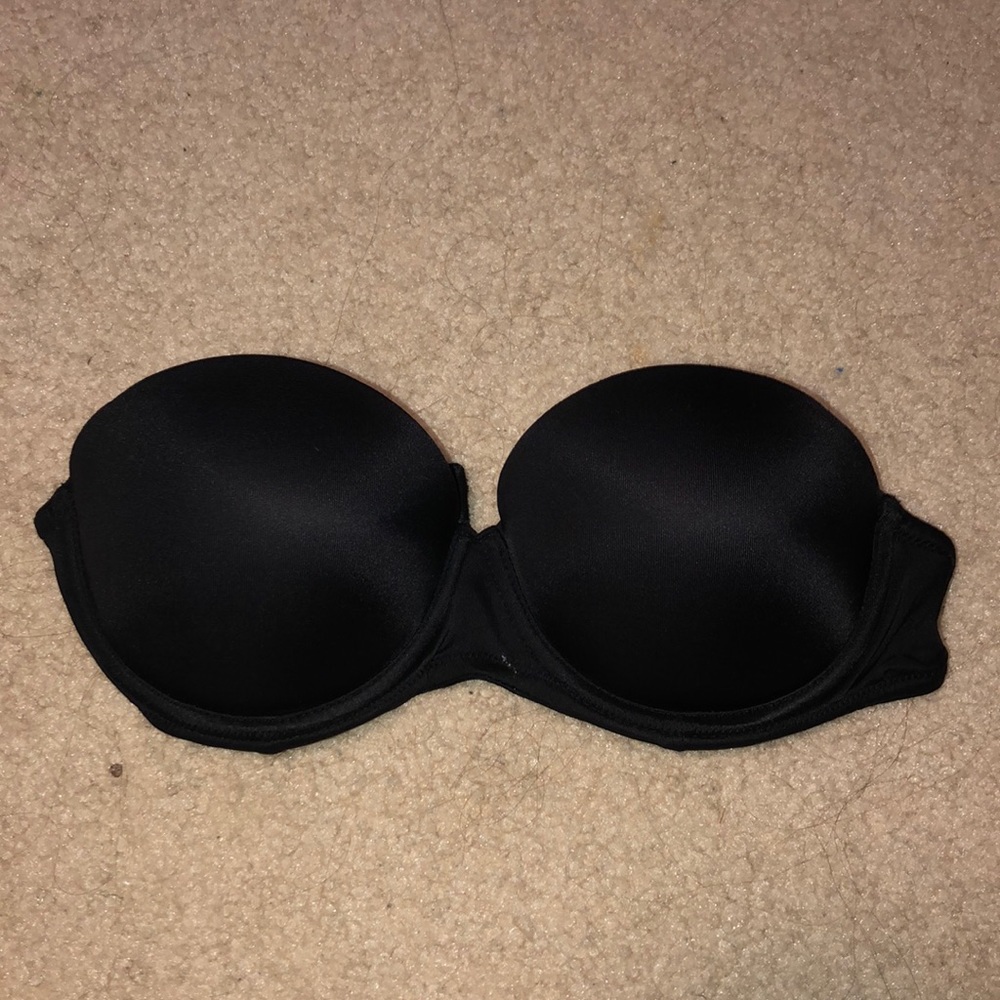 Black strapless bra by PINK